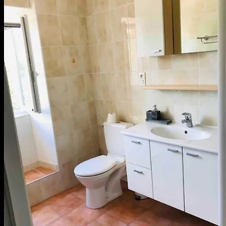 T3 Proche Du Viaduc De Millau Appartement Saint-Georges-de-Luzençon
